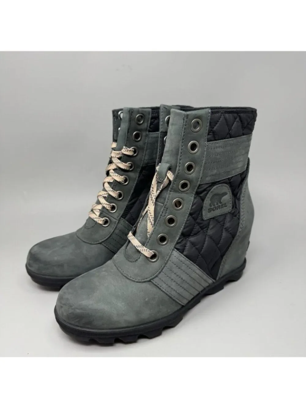 SOREL LEXIE WEDGE Gray Nubuck And Black Quilted Women's Ankle Boots Size 9